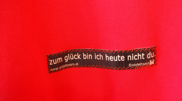 langarm oberteil zitat